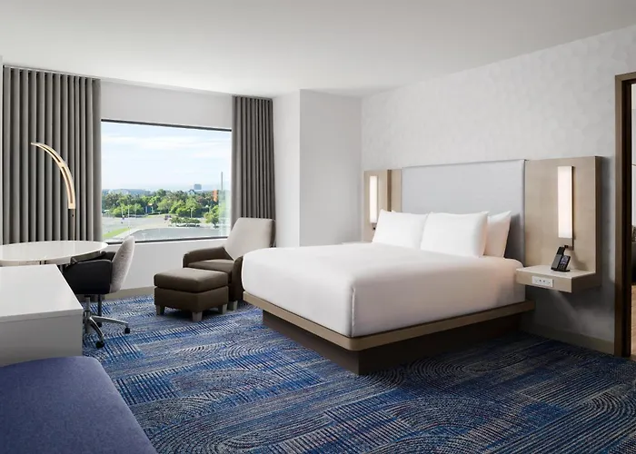 Hilton Santa Clara - Newly Renovated